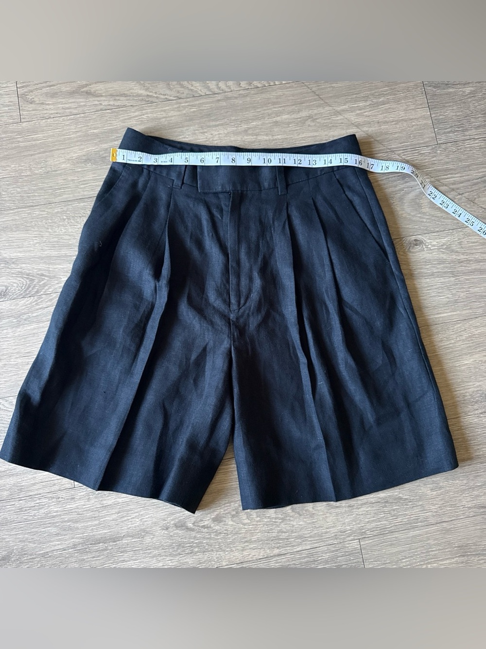 Banana Republic Black Flat-Front Pleated linen Shorts